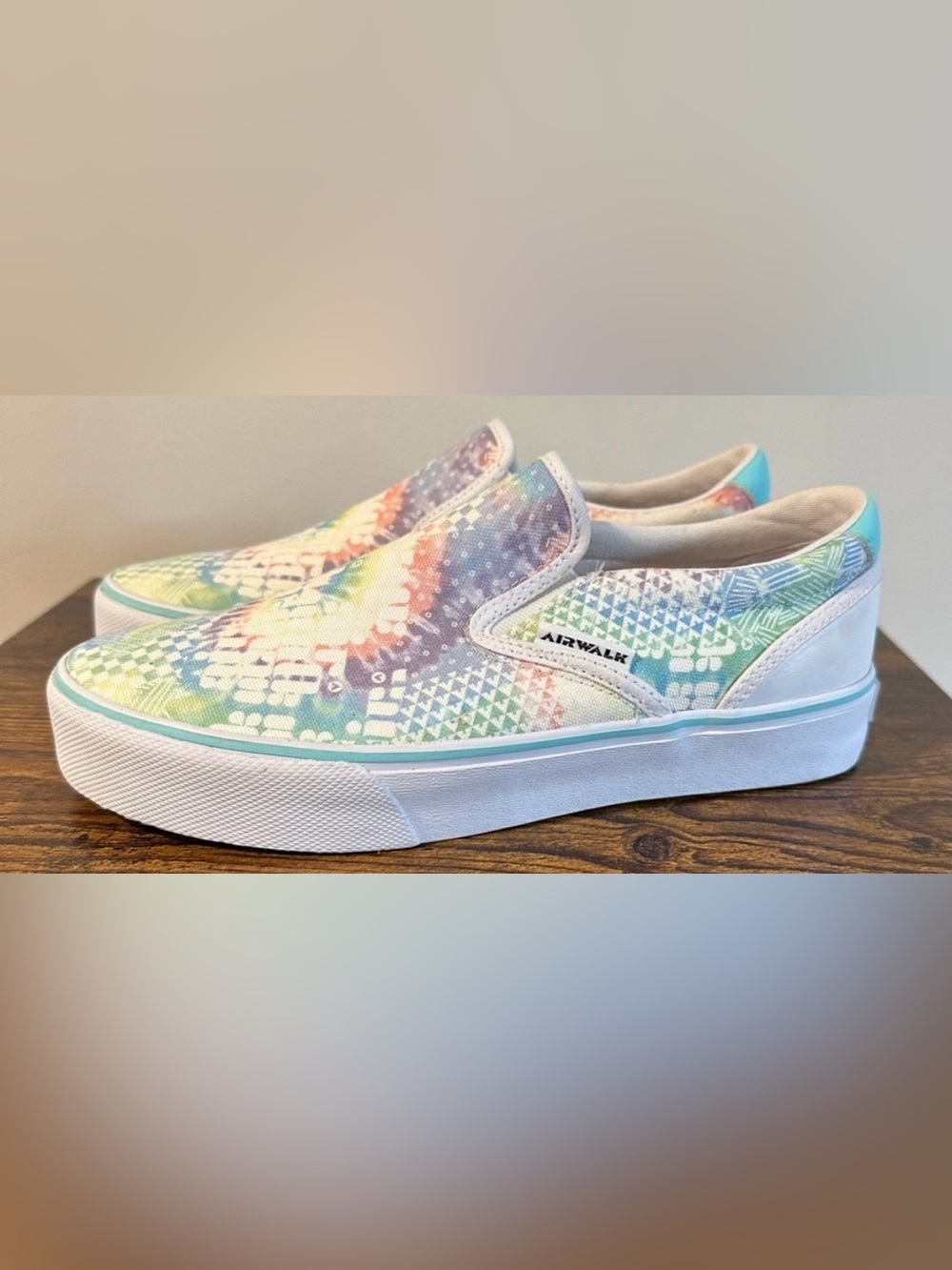 Airwalk Women’s Ride-J Blue Tropical Slip On Sneakers NWT Size 8